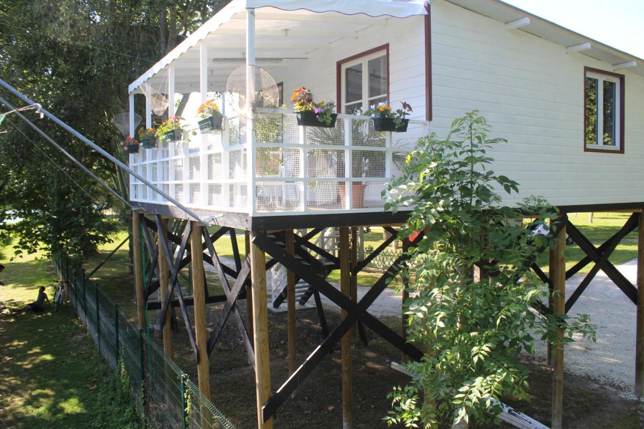 Camping Belle Riviere Chaniers Exterior photo