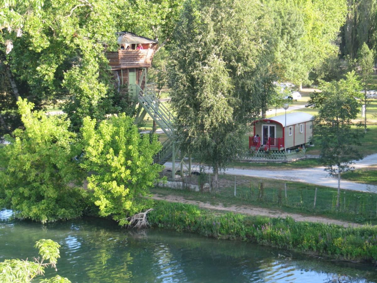 Camping Belle Riviere Chaniers Exterior photo