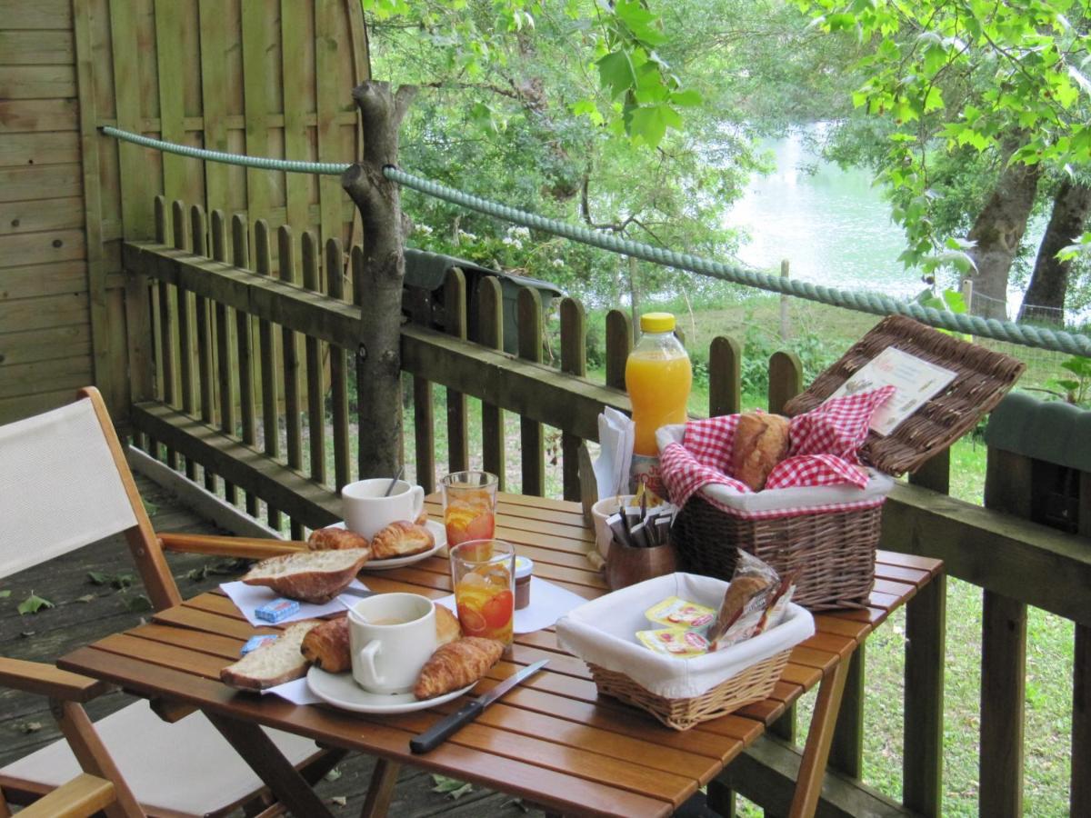 Camping Belle Riviere Chaniers Exterior photo