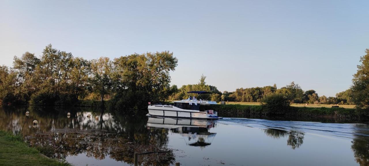 Camping Belle Riviere Chaniers Exterior photo